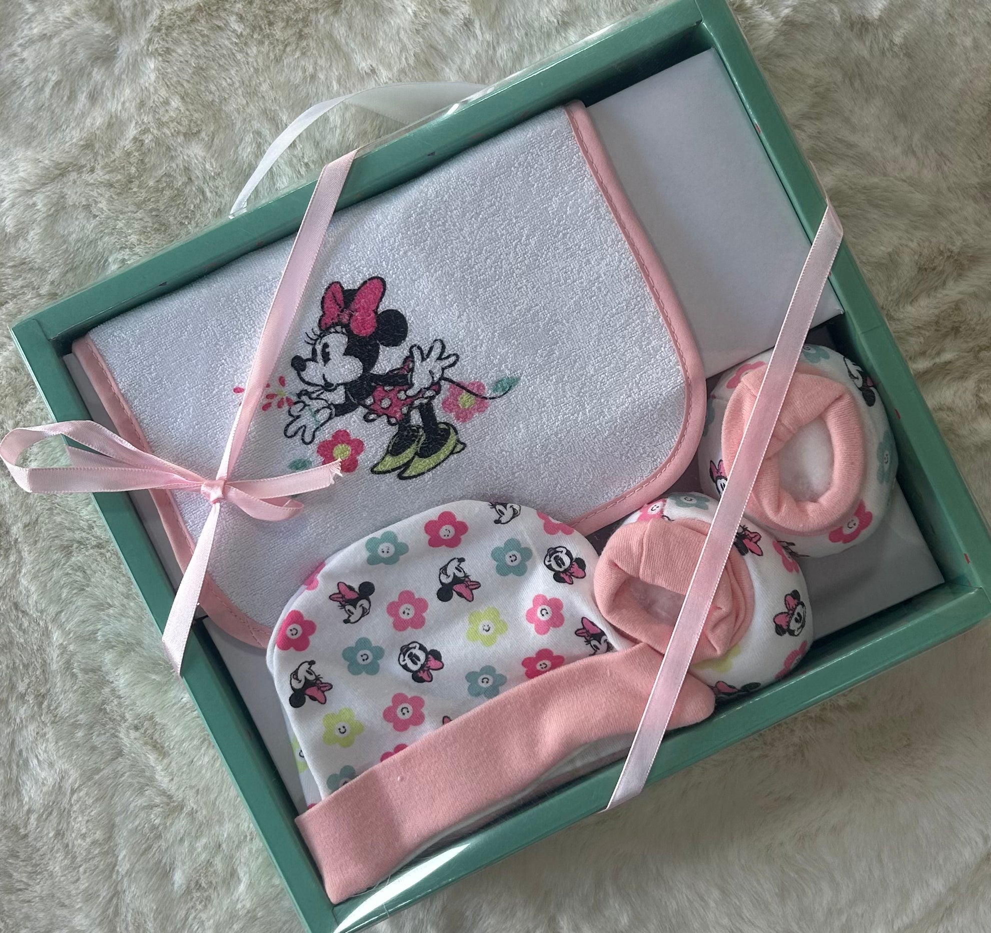 SET NEONATA BAVETTA+CAPPELLINO+SCARPINE