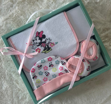 SET NEONATA BAVETTA+CAPPELLINO+SCARPINE